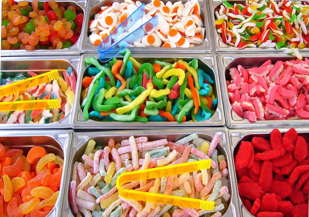 3 hot candy trends and the new products serving them